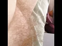 Wifes weiche Runde haarige Muschi Hügel, Bauch, Füße