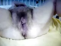 Große behaarte alte Fotze in Sperma! Amateur!