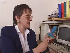 Grosse Titten behaarte Reife Lehrer Selbstbefriedigung pt1