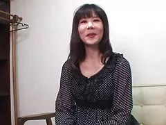 52 Jahre alte Oma Yoshiko Saito liebt Creampies (unzensiert)