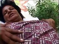 54 Jahre alte schwarze Oma, die Vanessa liebt es, saugen und ficken bbc