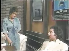 Kurze Haare weiße Stirnlocke vs. Produzent und Regisseur